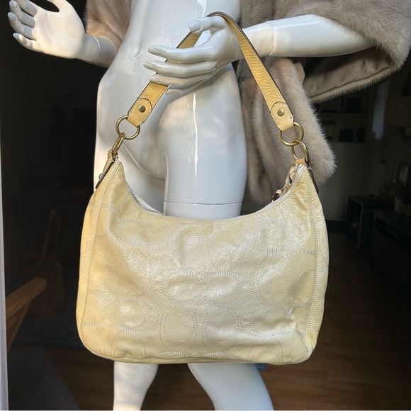 Coach patent leather handbag - Picture 8 of 13